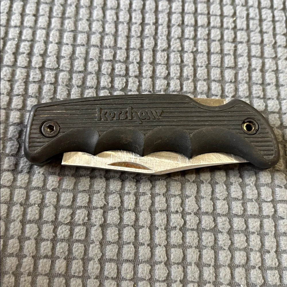 Kershaw Compact Black Folding Pocket Knife with Textured Grip - Picture 3 of 4